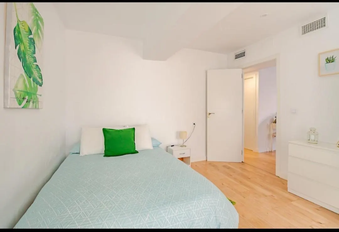 Piso Con Garaje Gratis En El Centro De Granada. Apartment