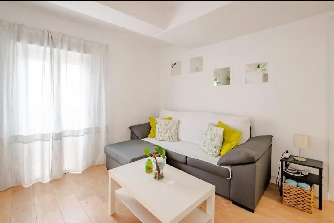 Piso Con Garaje Gratis En El Centro De Granada. Apartment